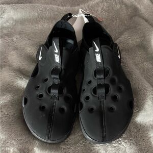 Nike Black and White Sunray Protect 4 (PS) Kids Water Shoes